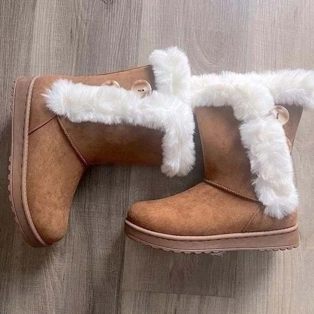 New! SO Fur Boots Tan Sz 6